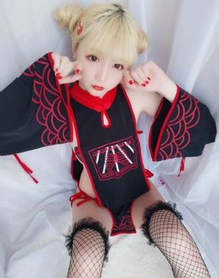 女人大胆裸体A片被男的_高清高清完整版播放