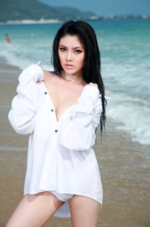 黄色一级片九九九女人_老版国语字幕
